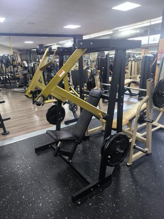 Máquina de Press Declinado Gimnasio