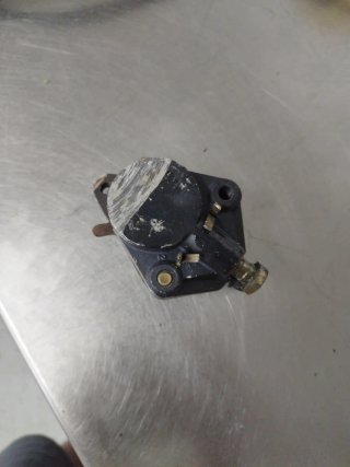 Bomba y pinza freno delantero trial Brembo