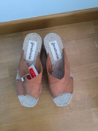 Sandalias Stradivarius cuña sin estrenar T37