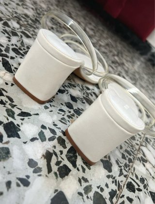 Sandalias Pull&Bear blancas tiras transparentes