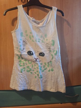 Camiseta H&M de tirantes con estampado de gato