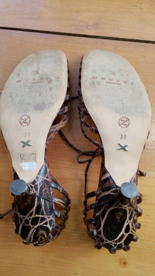 Zapatos Muxart Marrones y Dorados