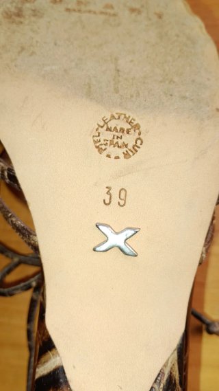 Zapatos Muxart Marrones y Dorados