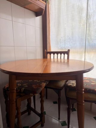 Mesa de comedor extensible de madera