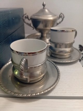 Set Porcellana e Peltro 95 Pezzi