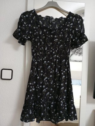 Vestido negro estampado flores
