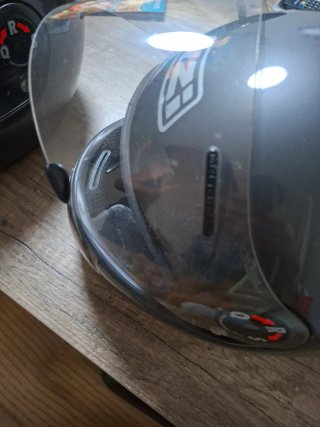 Casco de moto integral NZI  20 cada uno Los dos 30