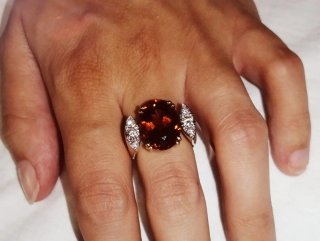 Anillo de Oro y Diamantes