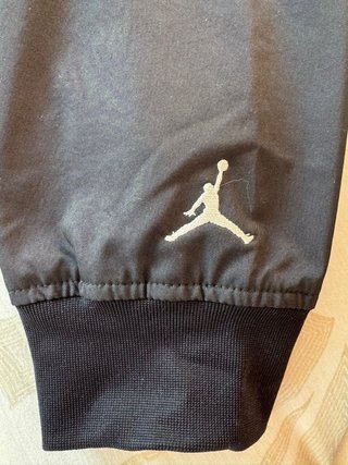 Chaqueta Jordan Negra
