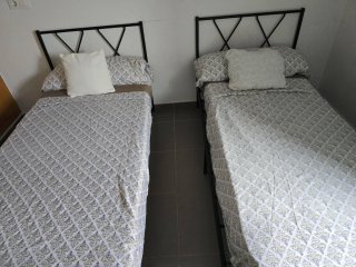 2 Letti singoli in metallo da 90x190cm