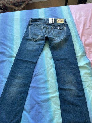 LEVI’S 504 tejanos de chico. Nuevos
