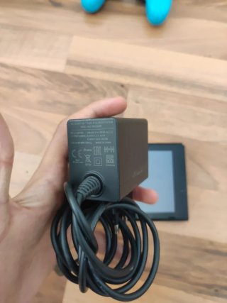 Nintendo Switch + Zelda + 4 Joy-Con