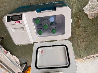 Nevera Portátil Makita 40V/18V XGT LXT IPX4