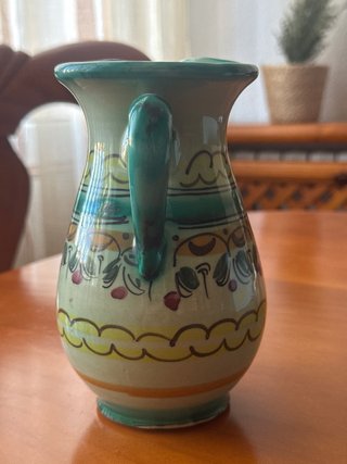 Jarrón de cerámica decorado