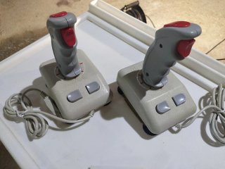 2 Mandos Suncom Tac50 para Atari/Commodore