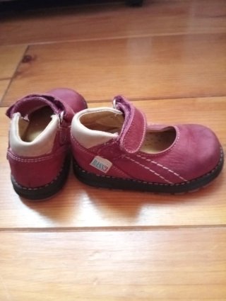 Merceditas granates piel niña talla 20