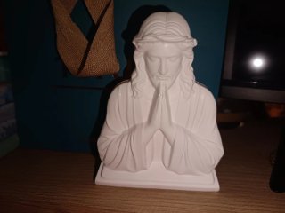 Scultura Gesù in polvere ceramica bianca