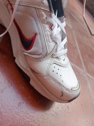 Zapatillas Nike Hombre Blancas y Rojas