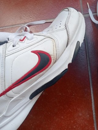 Zapatillas Nike Hombre Blancas y Rojas