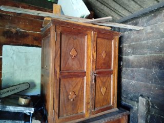 Vetrina da Cucina Artigianale in Legno Massello