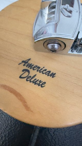Bajo Fender Jazz Bass American Deluxe