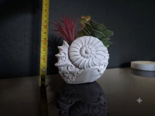 Vaso Conchiglia con Piante Artificiali