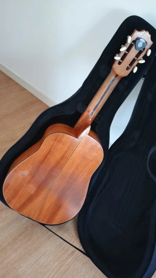 Guitarra Cubana El Grillo Carlos Rodríguez