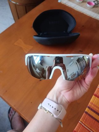 Gafas deportivas SIROKO blancas con funda