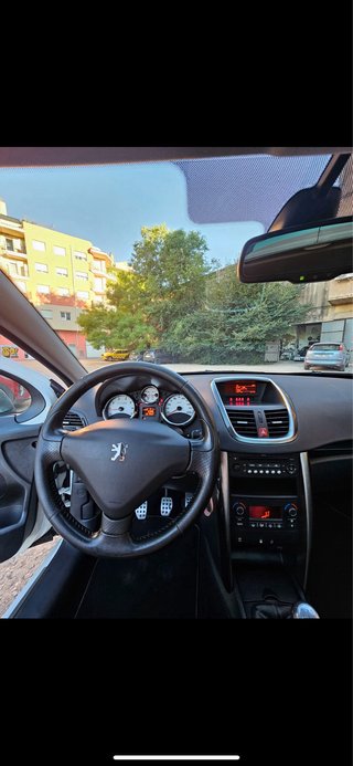 Peugeot 207 2009