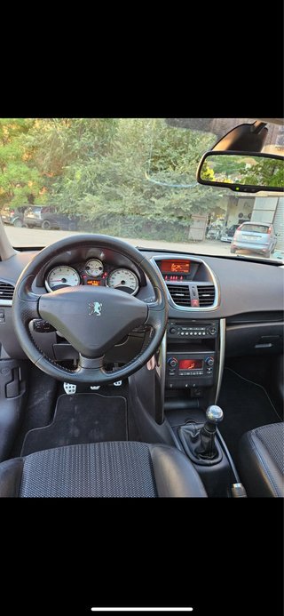 Peugeot 207 2009