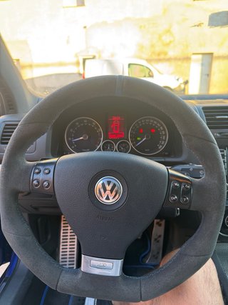 Golf R32