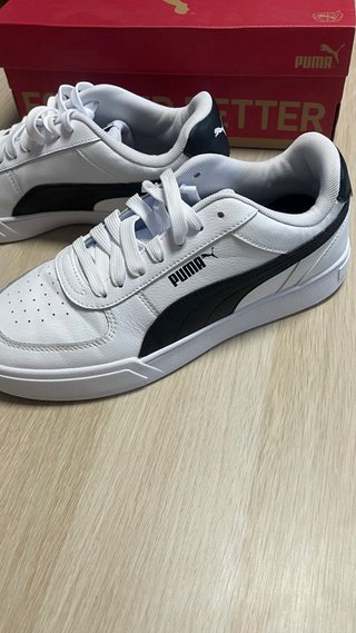 Zapatillas Puma Blancas y Negras