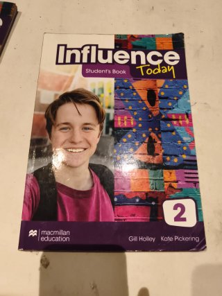 INFLUENCE TODAY 2 Student's book: libro de text...
