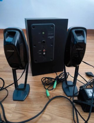 Creative Altavoces 2.1 Negro