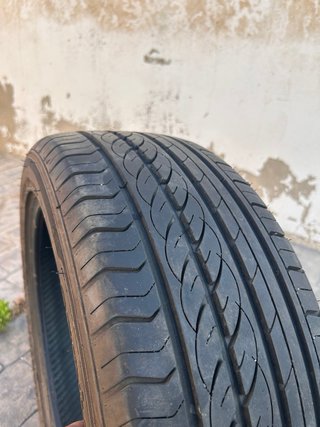 2 Neumáticos 205/50 R17 Como nuevo