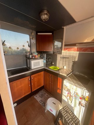 Camper completa con camion mercedes 914 año 88
