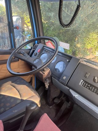 Camper completa con camion mercedes 914 año 88