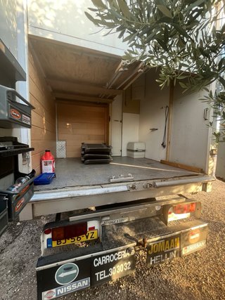 Camper completa con camion mercedes 914 año 88