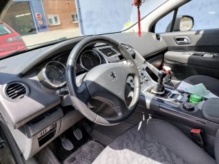 Peugeot 3008 2012