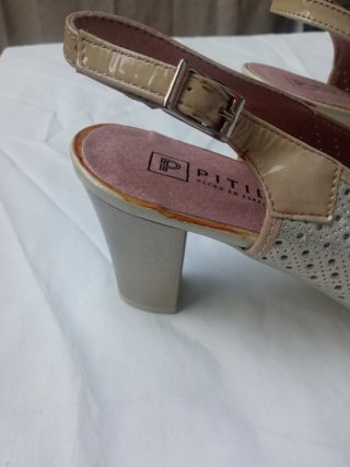 Zapatos Pitillos Tacon Beige y Plateados