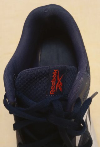 Zapatillas Reebok. Talla 42
