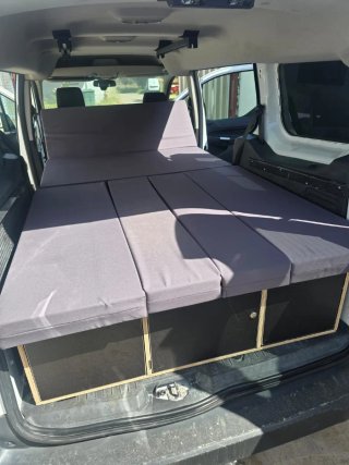 Ford Grand Tourneo Camperizada