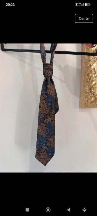 Corbata con estampado floral