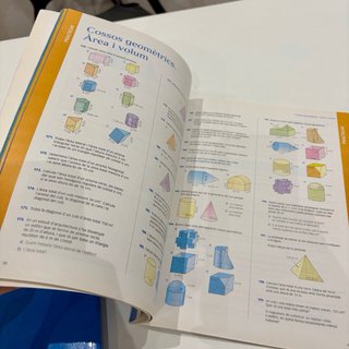 Matemàtiques aplicades a les ciències socials I...