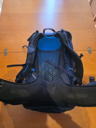 Mochila Gregory Zulu 30 azul casi nueva