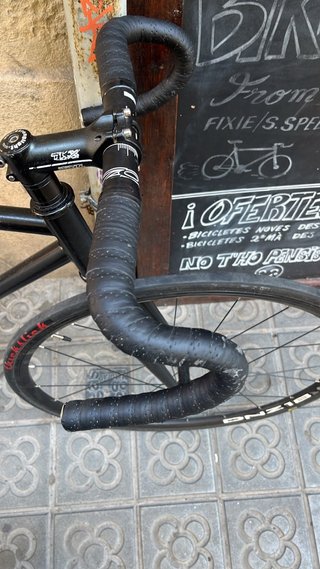 Bicicleta fixie negra con ruedas Weinmann DNZ 18!