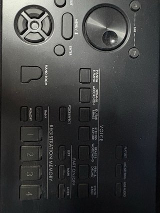 Yamaha DGX-670 Piano Digital Negro