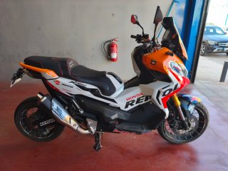 Honda X-ADV Naranja y Blanca