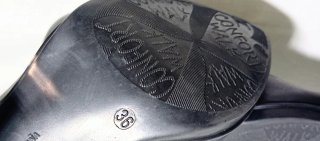 Zapatos de tacón negros para mujer