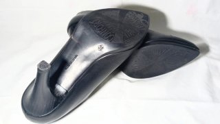 Zapatos de tacón negros para mujer